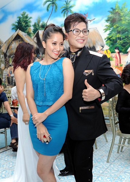 Người đẹp “quậy tưng” trong tiệc sinh nhật BNHV