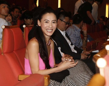 Trương Bá Chi khoe dáng gầy guộc tại Pháp - 9 Trương Bá Chi khoe dáng gầy guộc tại Pháp