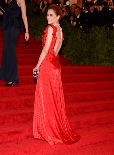 Những tấm lưng trần quyến rũ