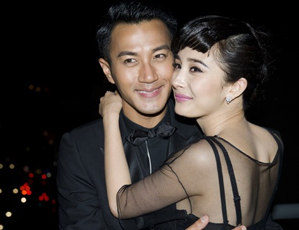 Dương Mịch và bạn trai bị chê cười vì kém ngoại ngữ