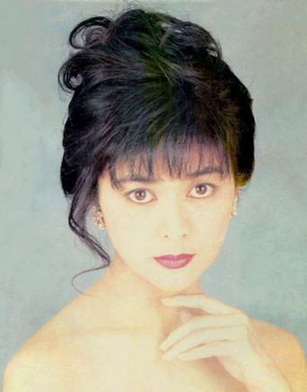 Ngôi sao U50 Quan Chi Lâm: Bông hoa đẹp tài sắc