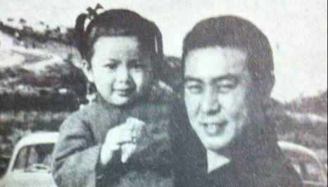 Ngôi sao U50 Quan Chi Lâm: Bông hoa đẹp tài sắc