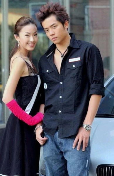 Vương Tâm Lăng nức nở vì bị xem là “người thứ ba”