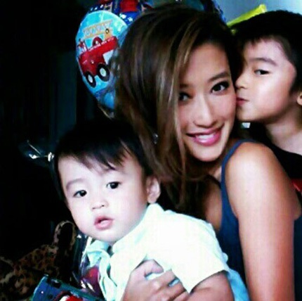 Niềm hạnh phúc của các sao Hoa ngữ trong Ngày của Mẹ