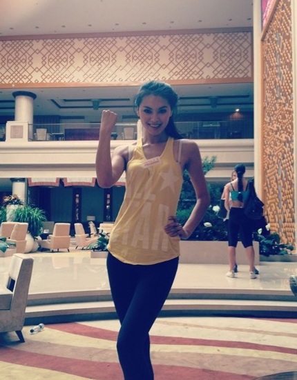 Một số hình ảnh của Vu Văn Hà khi tham dự cuộc thi Hoa hậu Thế giới 2012.