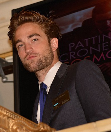 Khác hẳn với vẻ tươi tắn trong buổi ra mắt bộ phim mới, tối 14/8.