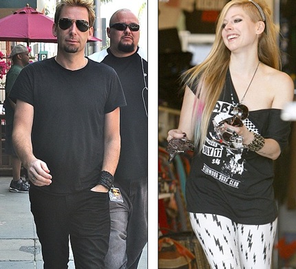 Avril Lavigne được cầu hôn bằng nhẫn kim cương 14 cara - 2 Avril và Chad quyết định đính hôn chỉ sau 6 tháng hò hẹn.