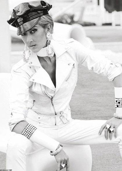 Một số hình ảnh trẻ trung và ấn tượng khác của diva 44 tuổi trên tạp chí