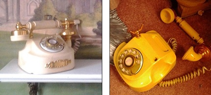 Chiếc điện thoại cổ không được xếp đặt ngăn nắp.