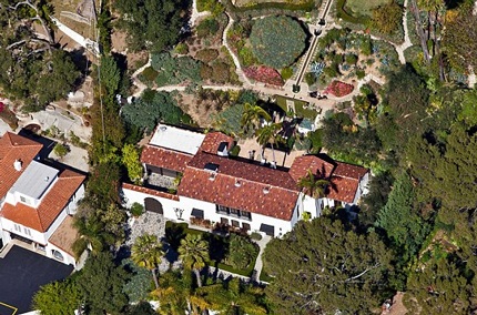 Buồn chuyện tình cảm, Robert Pattinson lên kế hoạch về Anh