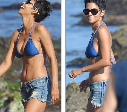 Sự quyến rũ của Halle Berry toát lên ở phong thái tự nhiên và yêu đời của cô.