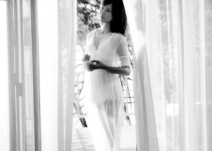 Shoot ảnh đen trắng đầy mê hoặc của các cô gái Top Model - 2 Cao Hà