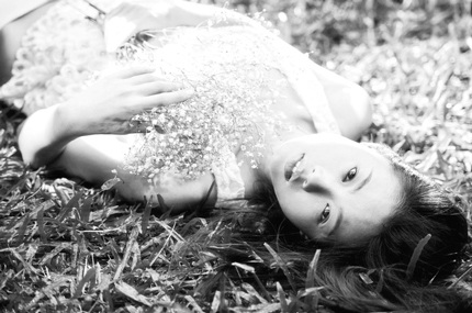 Shoot ảnh đen trắng đầy mê hoặc của các cô gái Top Model - 11 Mai Giang