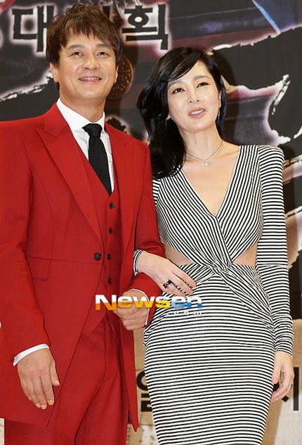 Lee Seung Yeon và bạn diễn nam Song Chang Eui.