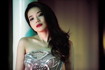 Gần bước sang tuổi 40, Thư Kỳ vẫn rất đẹp và cuốn hút!