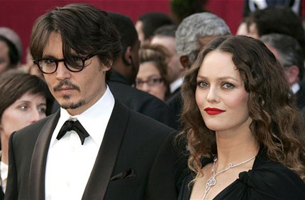 Johnny Deep và Vanessa Paradis đã gây sốc khi tuyên bố chia tay sau 14 năm gắn bó.