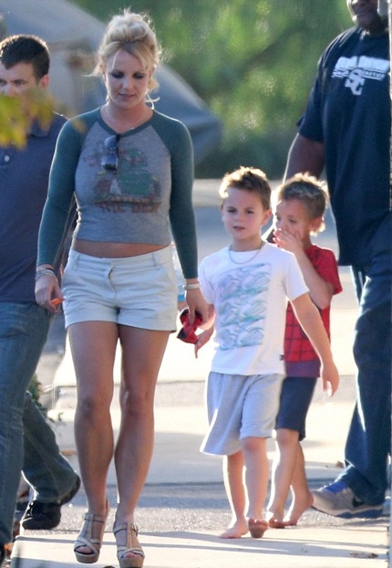 Britney Spears và hai con trai.