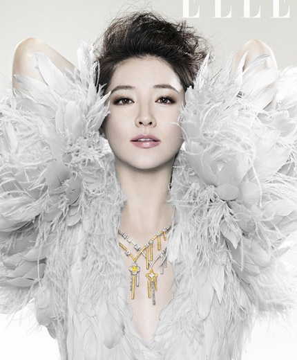 Lee Young Ae được mời tham gia "Nàng Dae Jang Geum 2" - 3 Vài năm trở lại đây, Lee Young Ae dường như mất hút khỏi làng giải trí.