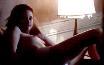Kristen Stewart “cởi hết” trong phim mới - 2 Những cảnh diễn táo bạo của Kristen Stewart trong