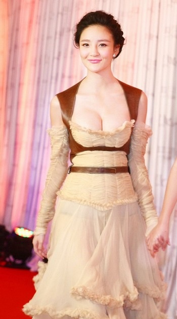 Thiên thần gợi cảm Lưu Vũ Hân...