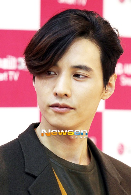 So với thời Trái tim mùa thu hơn chục năm trước, Won Bin của hiện tại chín chắn và già dặn hơn.