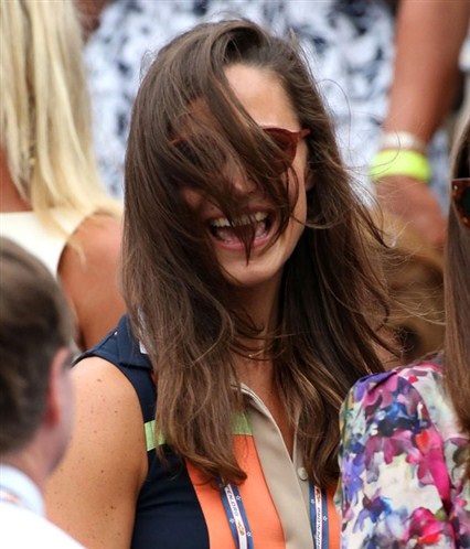 Những khoảnh khắc xấu tệ của “sao” - 8 Những khoảnh khắc xấu tệ của “sao”