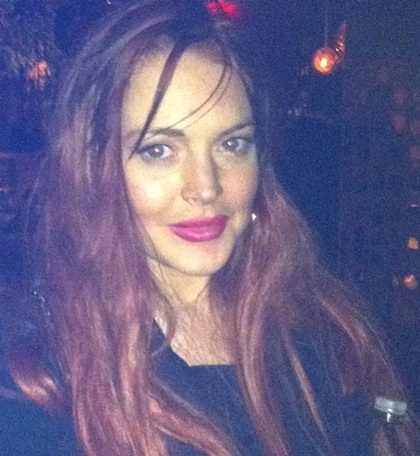 Hé lộ nguyên nhân khiến Lindsay Lohan đánh người - 1 Lindsay Lohan tới chơi tại hộp đêm trước khi xảy ra vụ đánh nhau.