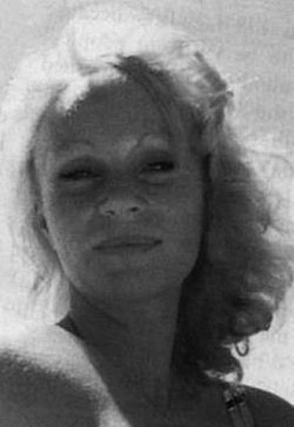 Jocelyn bắt đầu tiến hành phẫu thuật thẩm mỹ khi mới ngoài đôi mươi.