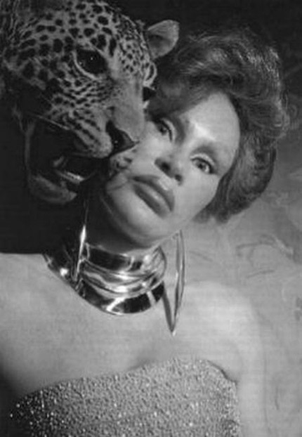 Jocelyn bên chồng và con trai.