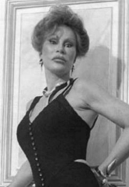 Jocelyn bên chồng và con trai.