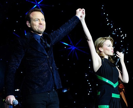 Khán giả có mặt tại đêm diễn như muốn vỡ òa khi cặp song ca nổi tiếng nước Úc hát lại ca khúc