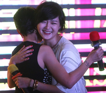 Từ Hy Viên tham dự sự kiện cùng em gái, MC Từ Hy Đệ.