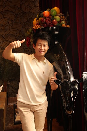 Đây cũng là lần đầu tiên Đàm Vĩnh Hưng