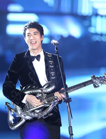 Vương Lực Hoành giành giải Nghệ sĩ châu Á xuất sắc nhất