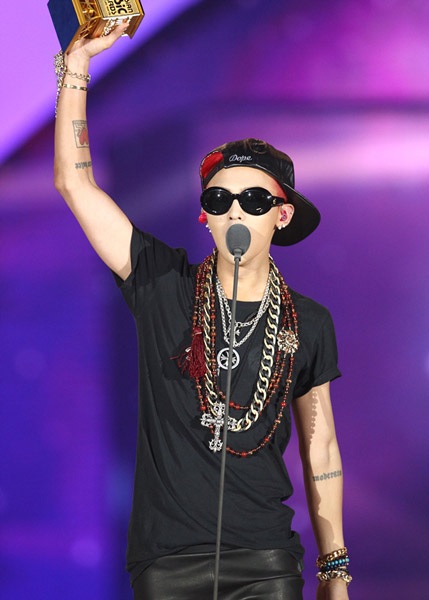 G-Dragon của Bigbang nhận giải Nam ca sĩ xuất sắc nhất