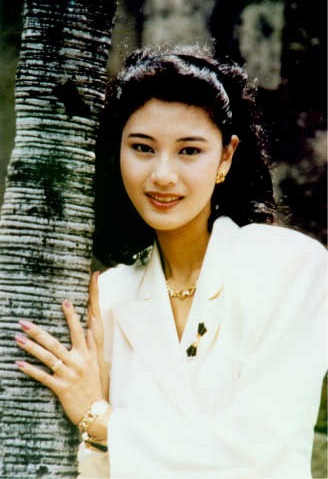 Năm 2000, Lý Gia Hân quyết định tạm rút lui khỏi làng giải trí, cô không còn tham gia đóng phim.