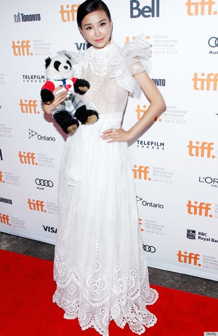 Làm quen với “bóng hồng” mới của Thành Long