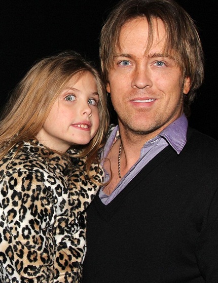 Cô con gái của Anna Nicole Smith - Dannielynn Birkhead càng lớn càng xinh.