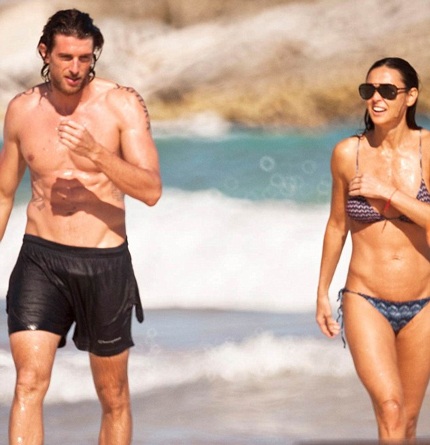 Demi Moore khoe dáng gợi cảm bên trai trẻ - 5 Ngôi sao của bộ phim