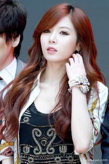 Cư dân mạng thích ảnh thời đi học của “biểu tượng sex” HyunA - 3 HyunA hiện tại muốn là một cô ca sĩ gợi cảm và nóng bỏng trên sân khấu.
