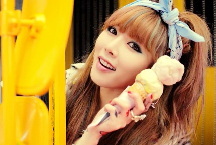 Cư dân mạng thích ảnh thời đi học của “biểu tượng sex” HyunA - 4 HyunA hiện tại muốn là một cô ca sĩ gợi cảm và nóng bỏng trên sân khấu.