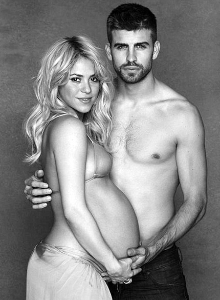 Shakira đã sinh con trai - 1 Shakira và Gerard Pique đã đón con đầu lòng vào tối qua 22/1, cậu bé được đặt tên là Milan.