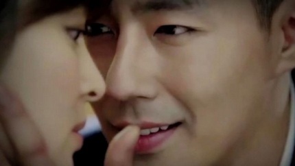 Song Hye Kyo thấy may mắn khi kết đôi với Jo In Sung - 1 Song Hye Kyo và Jo In Sung trong phim