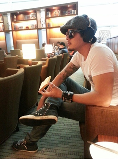 Tài tử xứ Hàn So Ji Sub khoe đang ở Việt Nam - 3 Một số hình ảnh được cho là của So Ji Sub chụp tại Việt Nam.