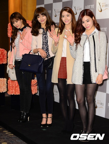 Các thành viên nhóm SNSD cũng đến dự lễ kết hôn.