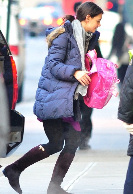 Katie Holmes - Bà mẹ ngôi sao tận tụy với con gái