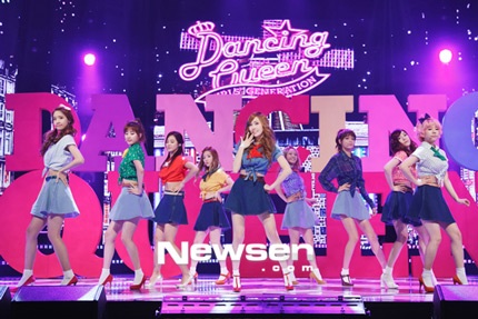 9 cô gái đều rất xinh đẹp, ngọt ngào và có khả năng vũ đạo rất tốt.