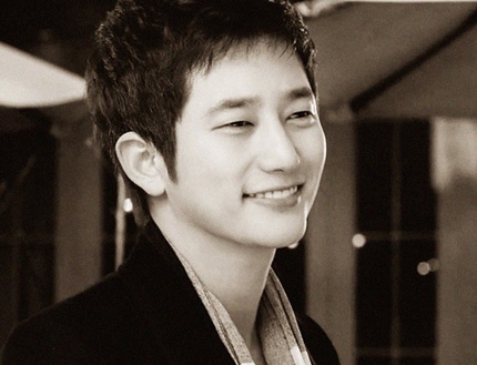 Tài tử điển trai xứ Hàn bị tố cưỡng hiếp đồng nghiệp - 1 Park Shi Hoo bị một đồng nghiệp kiện vì tội cưỡng hiếp