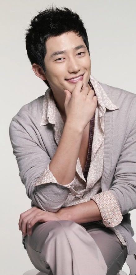 Tài tử điển trai xứ Hàn bị tố cưỡng hiếp đồng nghiệp - 2 Park Shi Hoo bị một đồng nghiệp kiện vì tội cưỡng hiếp