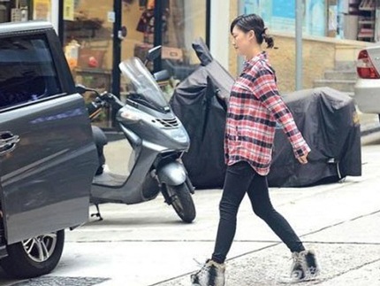 Bức ảnh đầu tiên của bà bầu Cherrie Ying